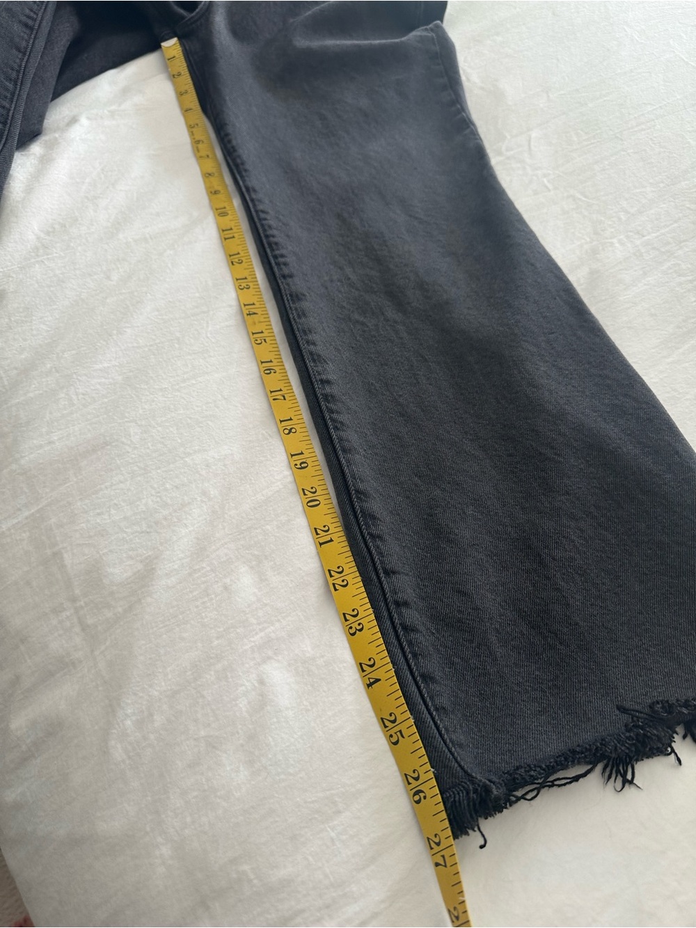 Good American Raw-Hem Wide Leg Jeans, size 10 (30) - Picture 8 of 10